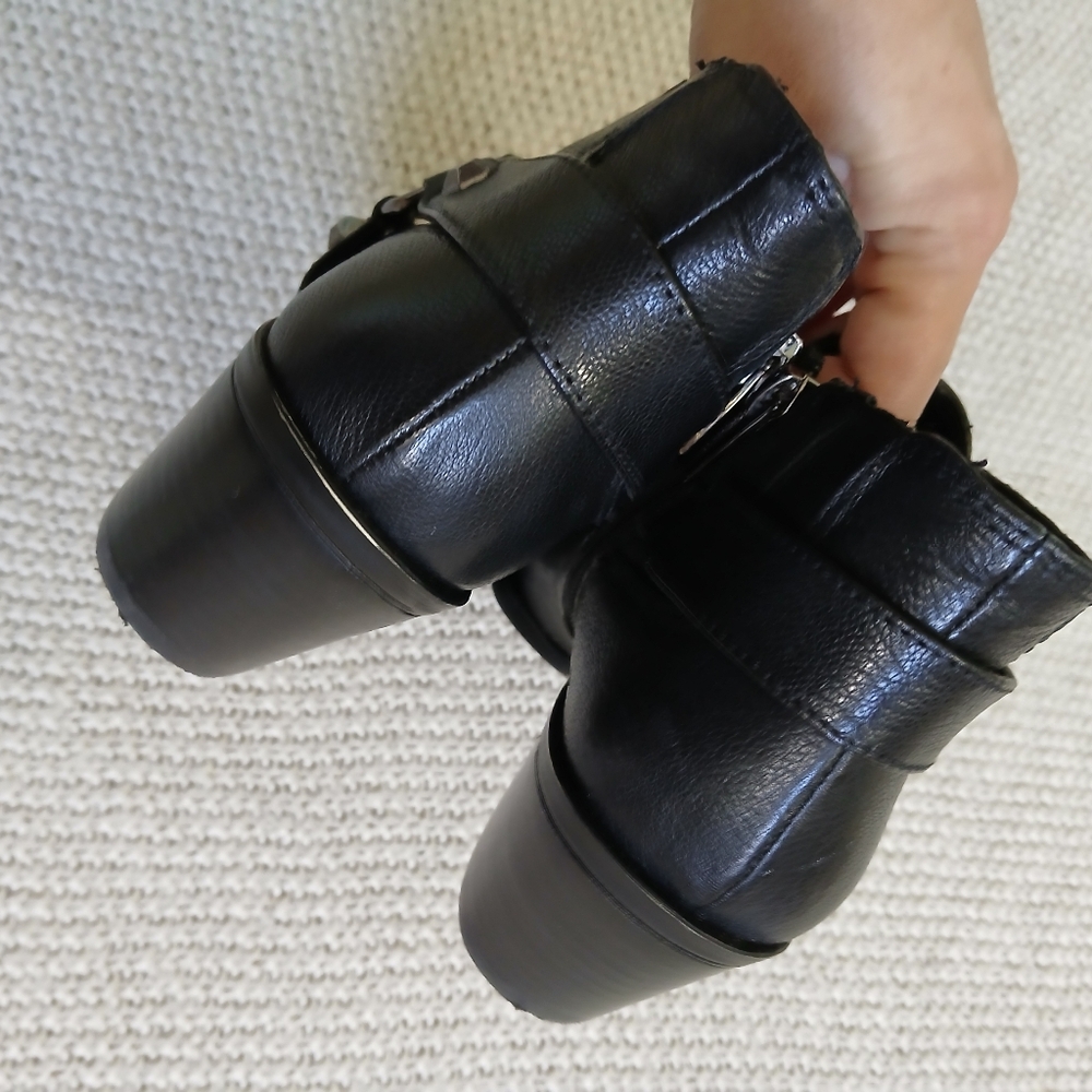 Vince Camuto Meskitte Western Bootie - Picture 9 of 16